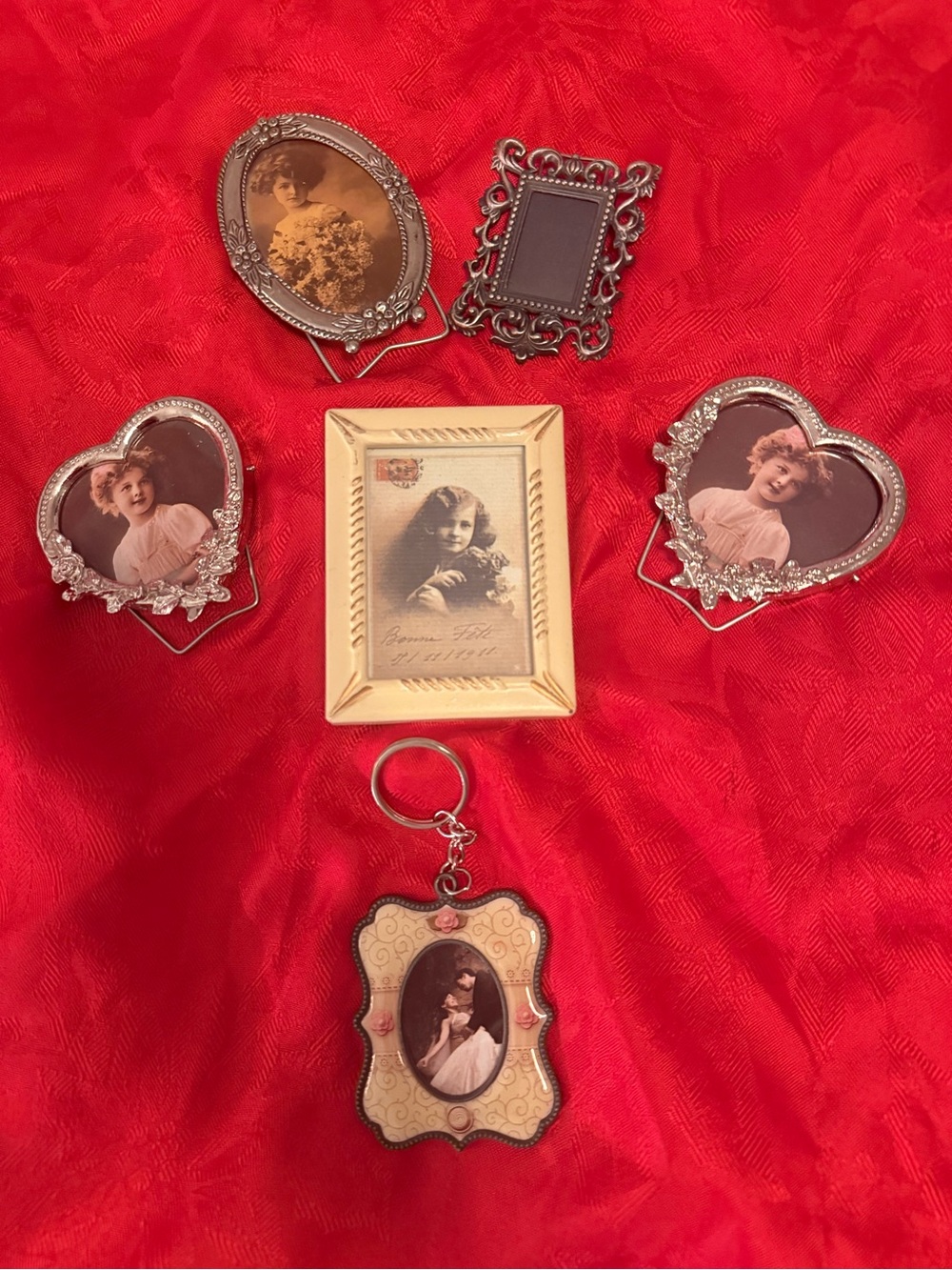 Vintage mini Style Photo Frame Set in Gold and Silver - Home Accents